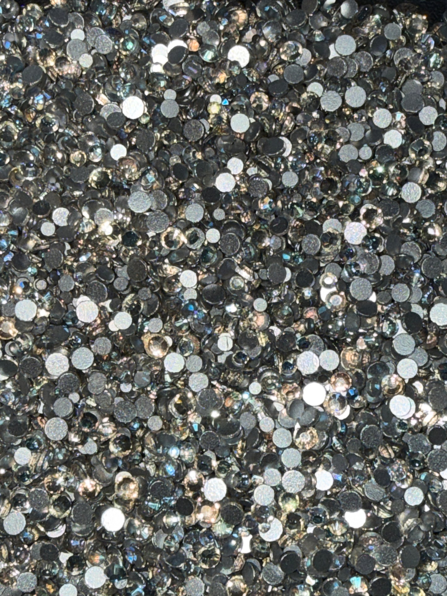 Diamond Dander: Filler Northern Light Glass Rhinestones