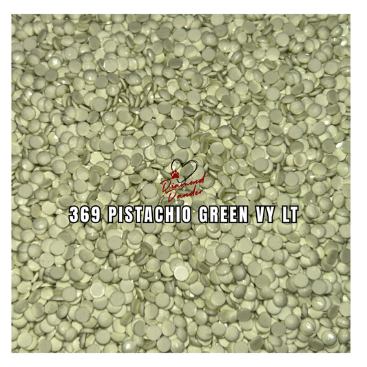 Diamond Dander: 369 Pistachio Green Vy Lt - Round Drill
