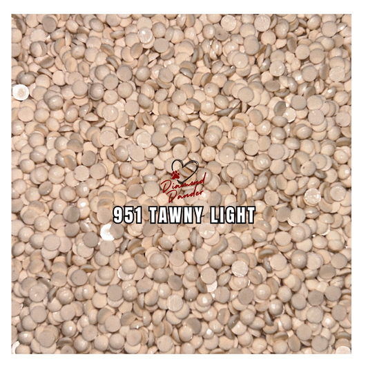 Diamond Dander: 951 	Tawny Light - Round Drill